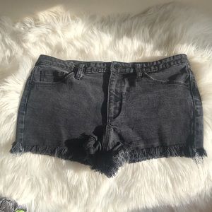 Black Denim High Rise Shortie Raw Edge Jean Shorts UNIVERSAL THREAD Size 10/31R